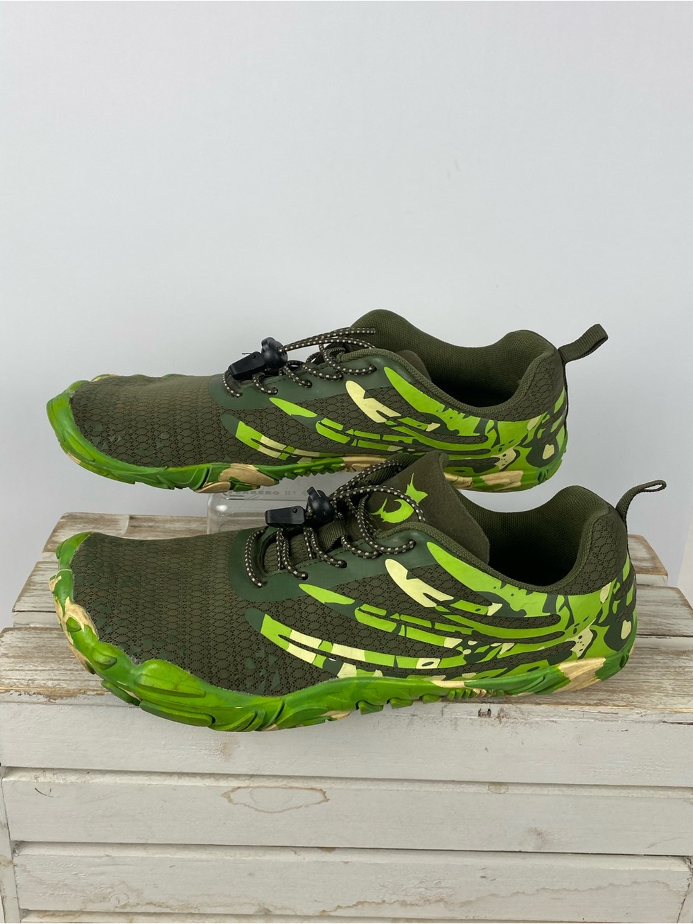 Reel Legends minimalist barefoot shoes hiking and water activities  mens size 8